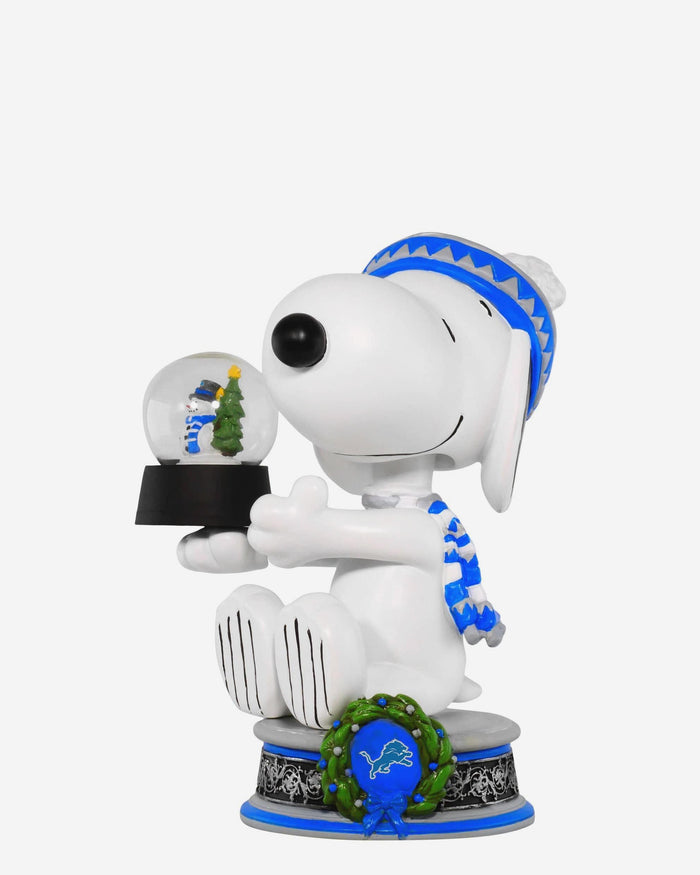 Detroit Lions Snoopy Peanuts Snow Globe Bobblehead FOCO - FOCO.com