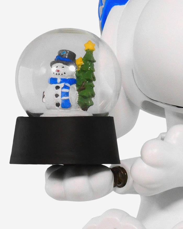 Detroit Lions Snoopy Peanuts Snow Globe Bobblehead FOCO - FOCO.com