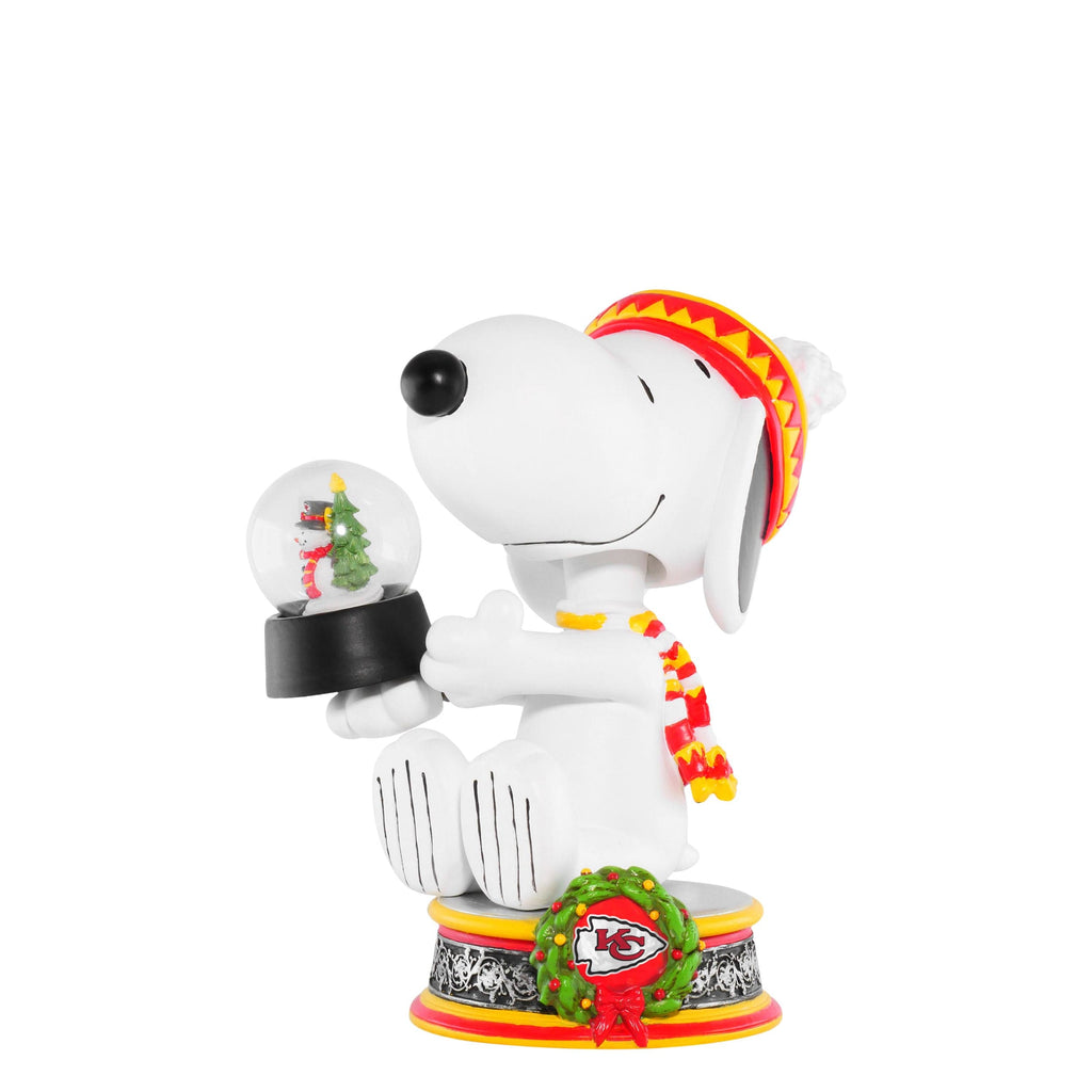 Kansas City Chiefs Snoopy Peanuts Snow Globe Bobblehead FOCO - FOCO.com