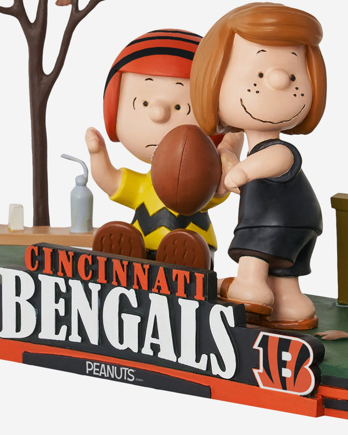 Cincinnati Bengals Peanuts Gang Mini Bobblehead Scene FOCO - FOCO.com