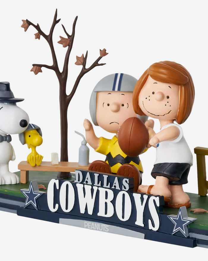 Dallas Cowboys Peanuts Gang Mini Bobblehead Scene FOCO - FOCO.com