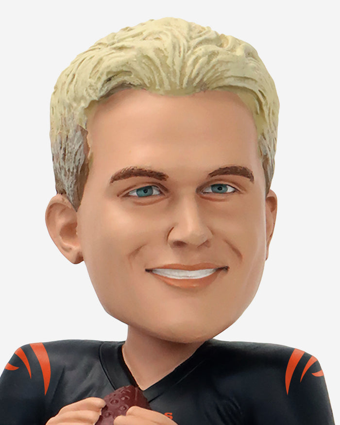 Joe Burrow Cincinnati Bengals Field Star Bobblehead FOCO - FOCO.com