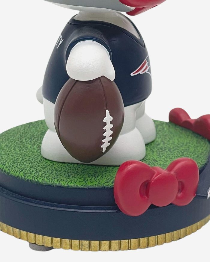 New England Patriots Hello Kitty® Mini Bighead Bobblehead FOCO - FOCO.com