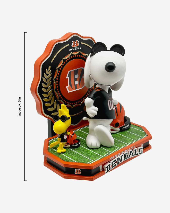 Cincinnati Bengals Snoopy & Woodstock Joe Cool Peanuts Dual Bobblehead FOCO - FOCO.com