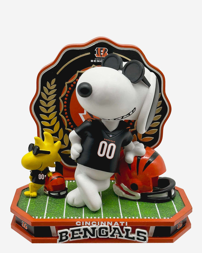 Cincinnati Bengals Snoopy & Woodstock Joe Cool Peanuts Dual Bobblehead FOCO - FOCO.com