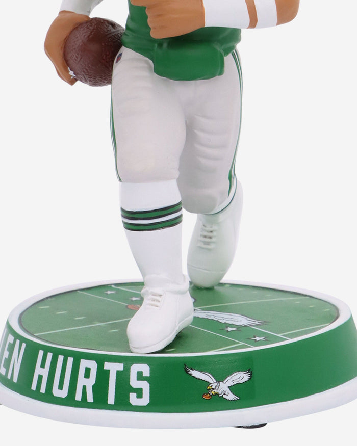 Jalen Hurts Philadelphia Eagles Kelly Green Uniform Field Stripe Bighead Bobblehead FOCO - FOCO.com