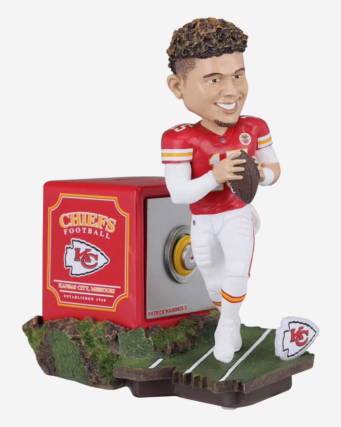 Patrick Mahomes Kansas City Chiefs Bank Bobblehead FOCO - FOCO.com