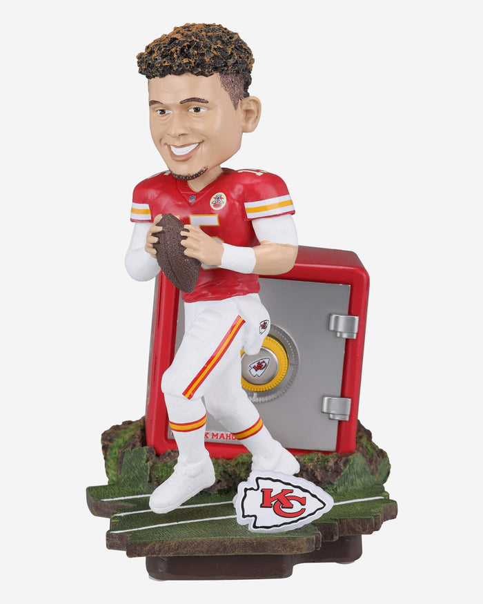 Patrick Mahomes Kansas City Chiefs Bank Bobblehead FOCO - FOCO.com