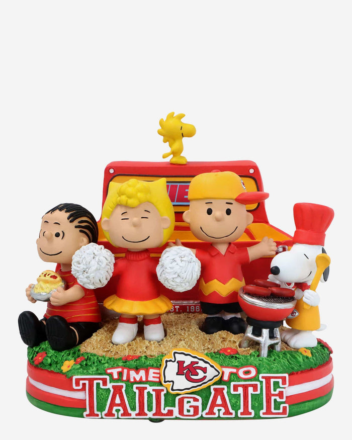 Kansas City Chiefs Peanuts Tailgate Mini Bobblehead Scene FOCO - FOCO.com