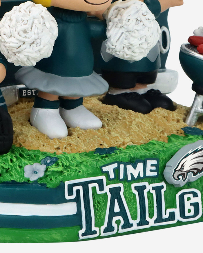 Philadelphia Eagles Peanuts Tailgate Mini Bobblehead Scene FOCO - FOCO.com