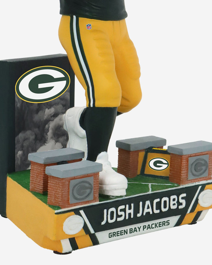 Josh Jacobs Green Bay Packers Tunnel Entrance Bobblehead FOCO - FOCO.com