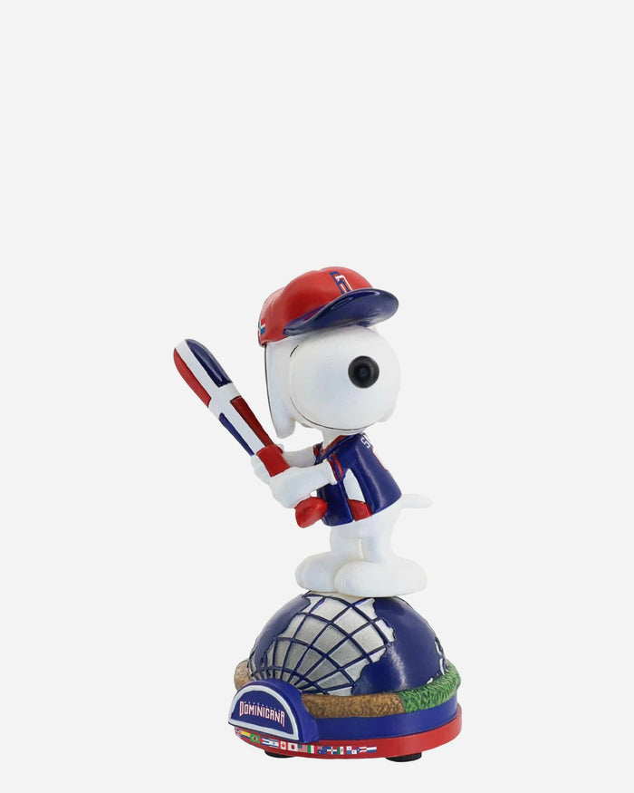 Dominican Republic Snoopy Peanuts 2026 World Baseball Classic Bobblehead FOCO - FOCO.com
