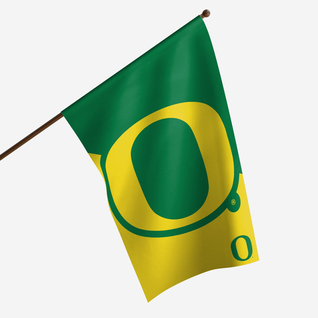 Oregon Ducks Vertical Flag FOCO - FOCO.com