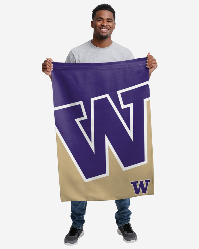 Washington Huskies Vertical Flag FOCO - FOCO.com