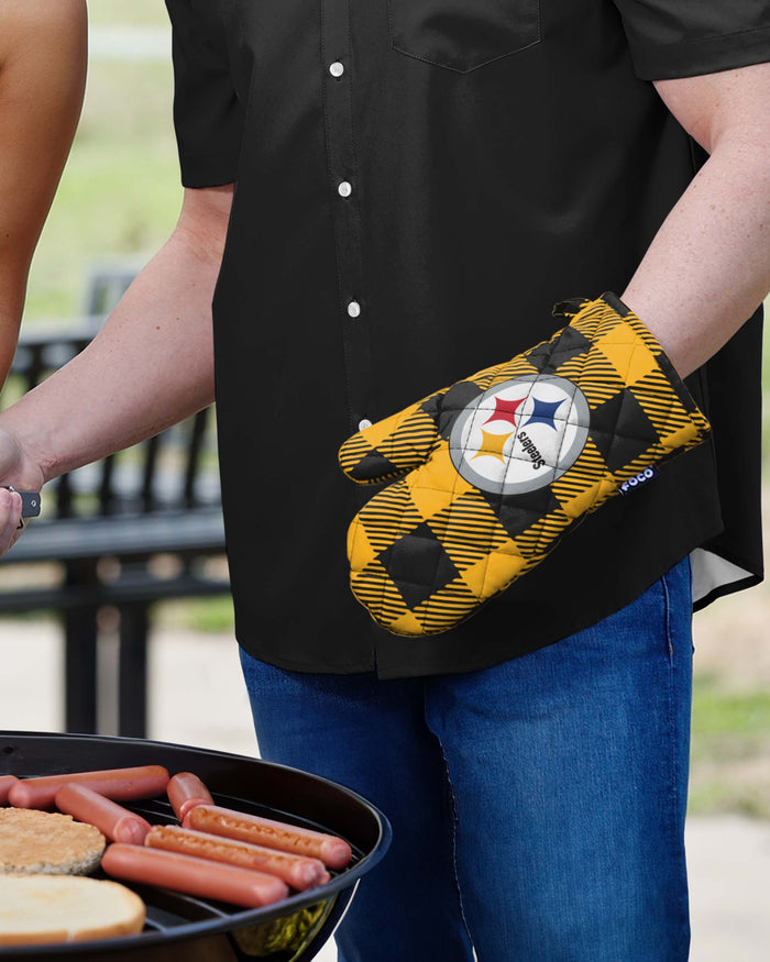 Pittsburgh Steelers Plaid Oven Mitt FOCO - FOCO.com