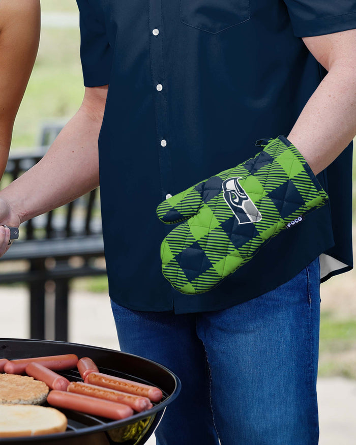 Seattle Seahawks Plaid Oven Mitt FOCO - FOCO.com