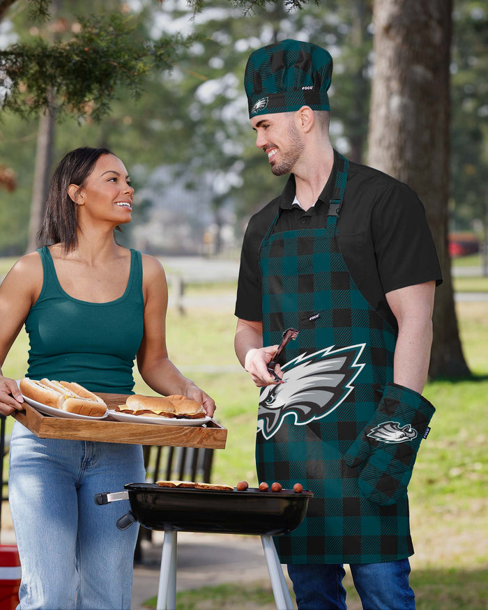 Philadelphia Eagles Plaid Chef Set FOCO - FOCO.com