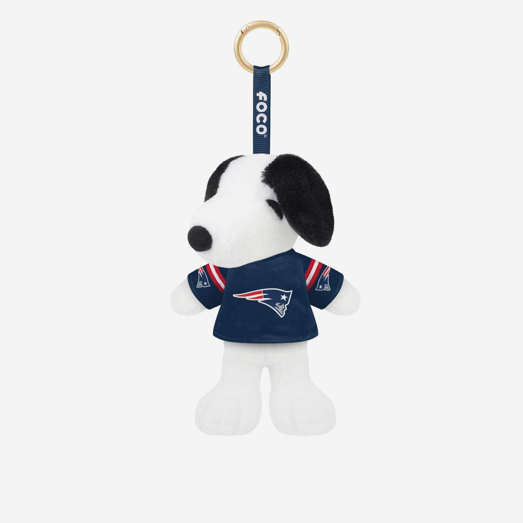 New England Patriots Plush Snoopy Peanuts Bag Charm Keychain FOCO - FOCO.com