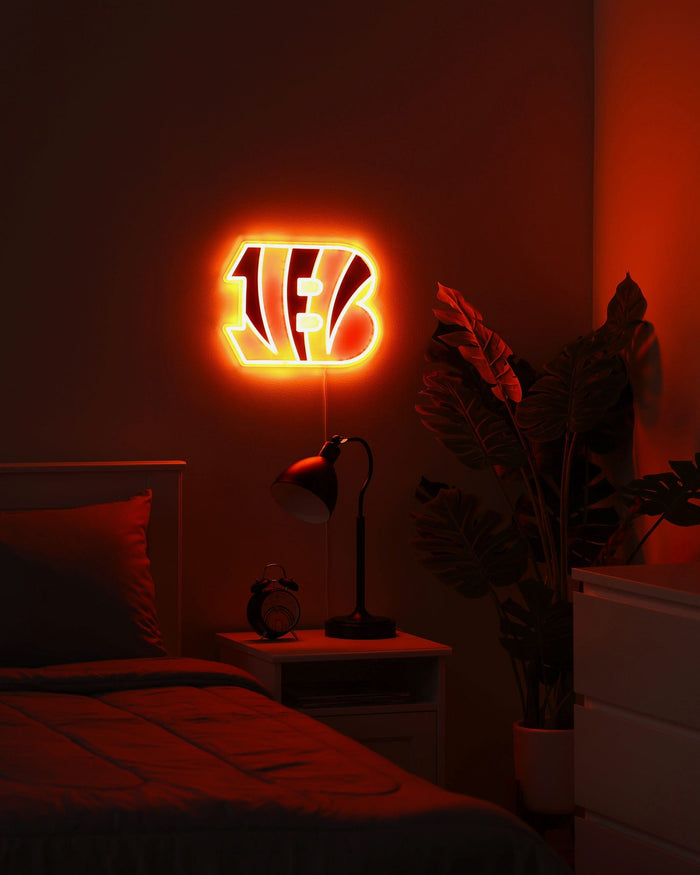 Cincinnati Bengals LED Neon Light Up Team Logo Sign FOCO - FOCO.com