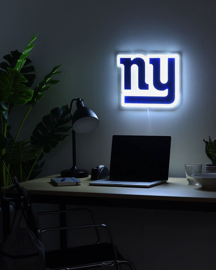 New York Giants LED Neon Light Up Team Logo Sign FOCO - FOCO.com