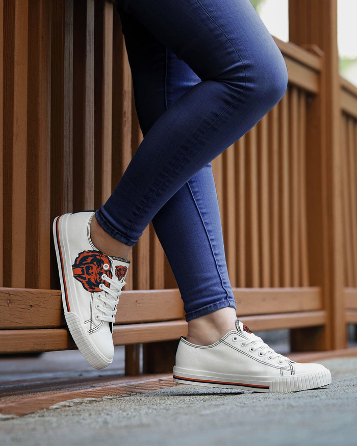 Chicago Bears Womens Big Logo Low Top White Canvas Shoes FOCO - FOCO.com