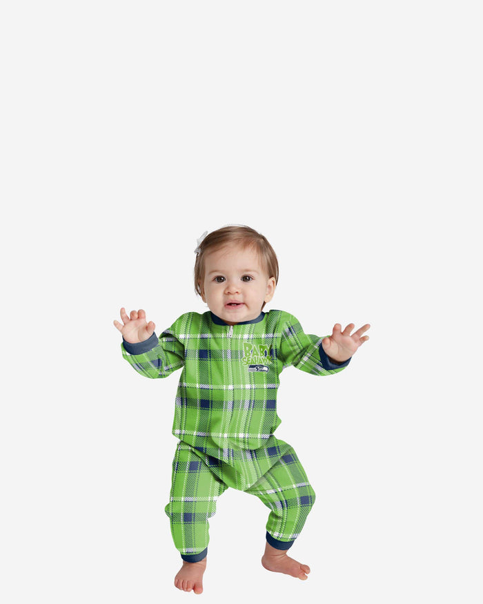 Seattle Seahawks Infant Plaid Family Holiday Pajamas FOCO 12 mo - FOCO.com