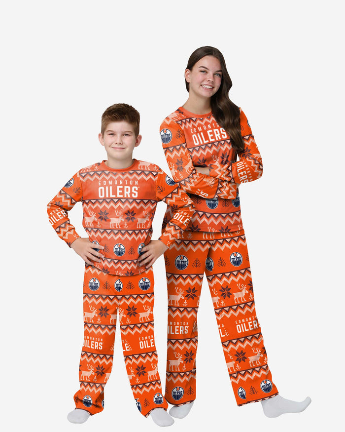 Edmonton Oilers Youth Ugly Pattern Family Holiday Pajamas FOCO 4 - FOCO.com