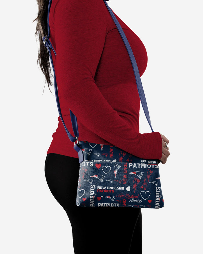 New England Patriots Logo Love Crossbody Purse FOCO - FOCO.com