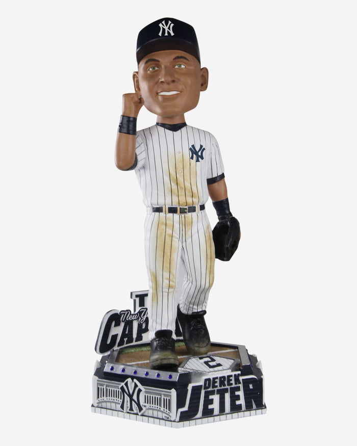 Derek Jeter New York Yankees The Captain 18 in Bobblehead FOCO - FOCO.com