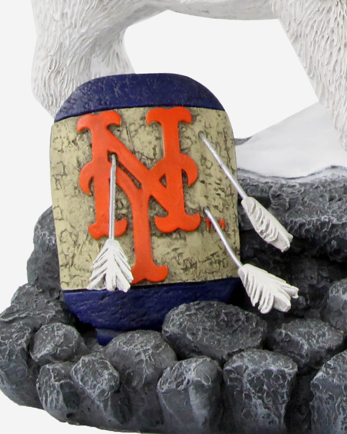 Game of Thrones™ New York Mets Direwolf Bobblehead FOCO - FOCO.com