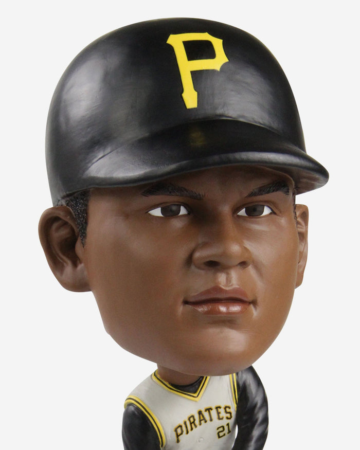 Roberto Clemente Pittsburgh Pirates Variant Bighead Bobblehead FOCO - FOCO.com