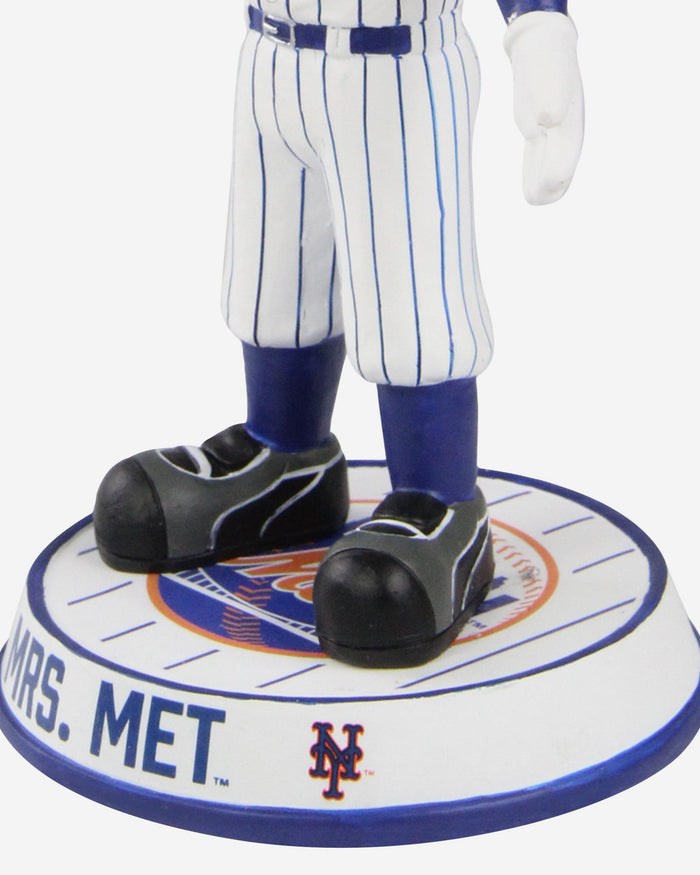 Mrs Met New York Mets Mascot Bighead Bobblehead FOCO - FOCO.com