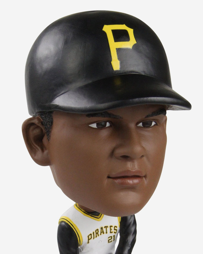 Roberto Clemente Pittsburgh Pirates Bighead Bobblehead FOCO - FOCO.com