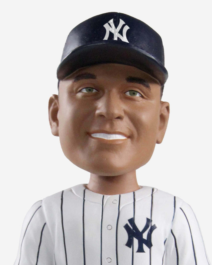 Derek Jeter New York Yankees Legends Of The Park Bobblehead FOCO - FOCO.com