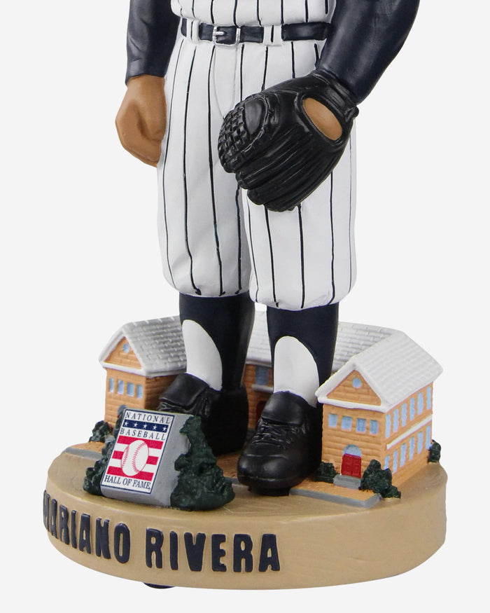 Mariano Rivera New York Yankees Legends of the Park Hall of Fame Bobblehead FOCO - FOCO.com