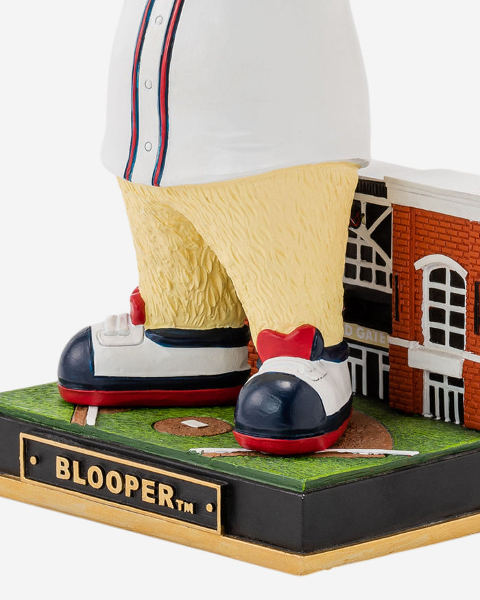 Blooper Atlanta Braves Gate Series Mascot Bobblehead FOCO - FOCO.com