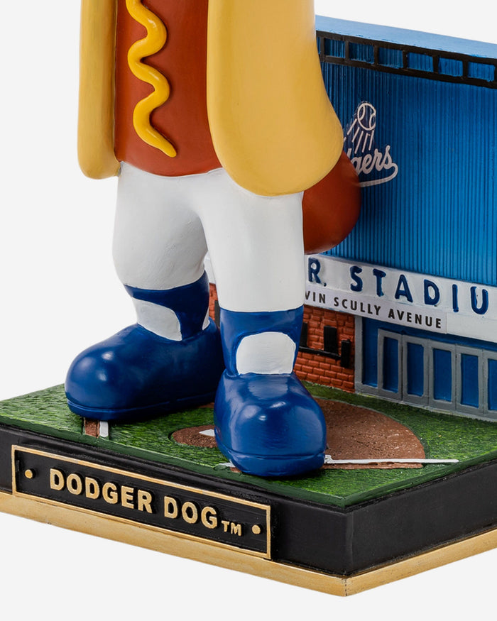 Dodger Dog Los Angeles Dodgers Gate Series Mascot Bobblehead FOCO - FOCO.com