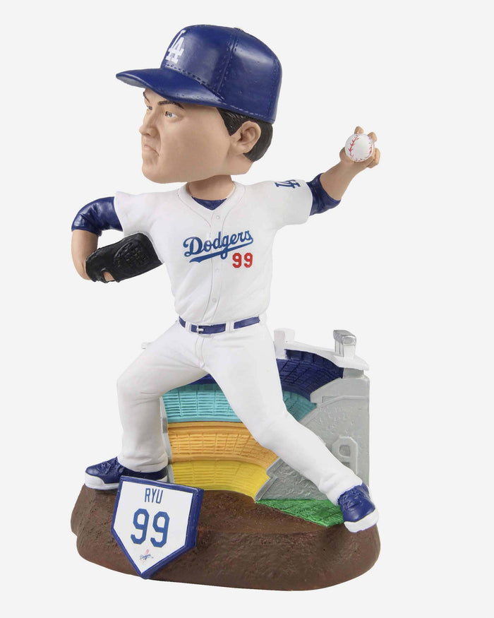 Hyun-jin Ryu Los Angeles Dodgers Thematic Bobblehead FOCO - FOCO.com