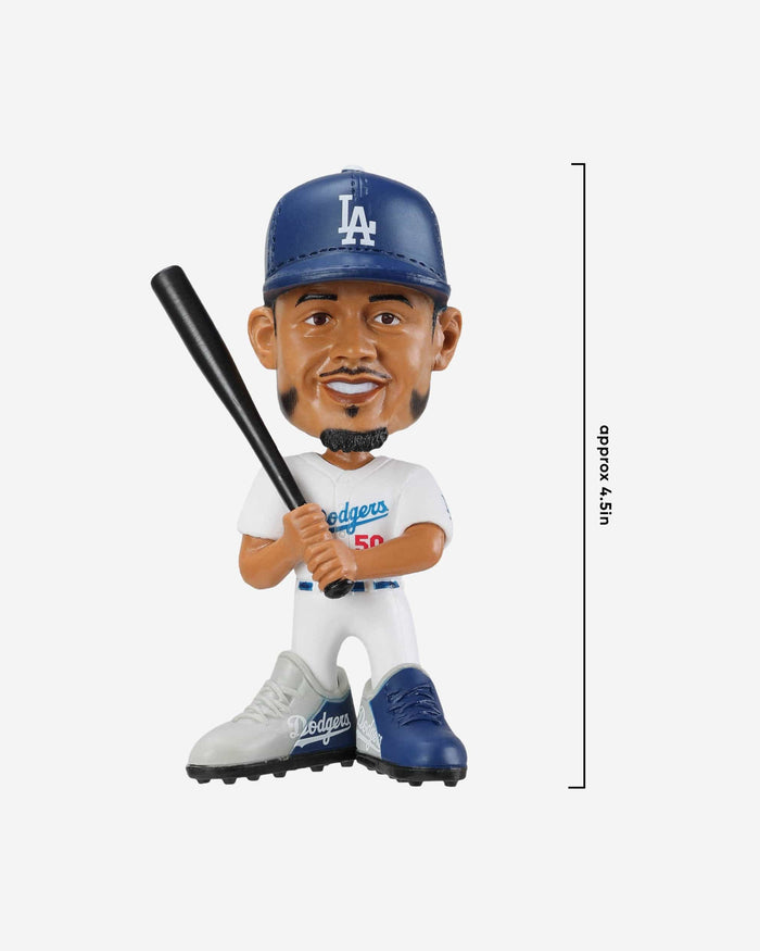 Mookie Betts Los Angeles Dodgers Vinyl Showstomperz Bobblehead FOCO - FOCO.com
