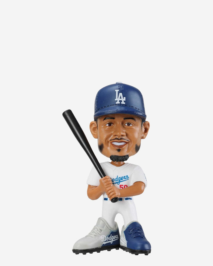 Mookie Betts Los Angeles Dodgers Vinyl Showstomperz Bobblehead FOCO - FOCO.com
