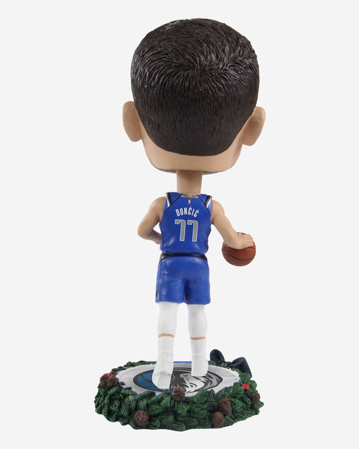 Luka Doncic Dallas Mavericks Holiday Wreath Bighead Bobblehead FOCO - FOCO.com