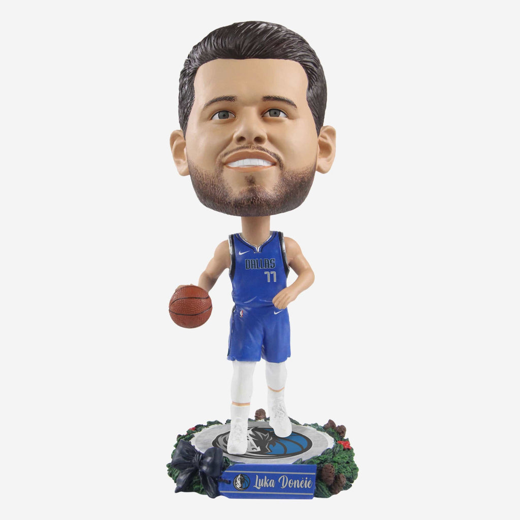 Luka Doncic Dallas Mavericks Holiday Wreath Bighead Bobblehead FOCO - FOCO.com