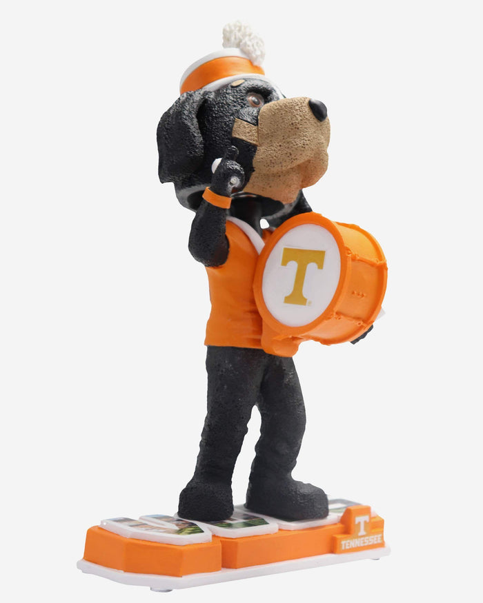 Smokey Tennessee Volunteers Halftime Heroes Mascot Bobblehead FOCO - FOCO.com