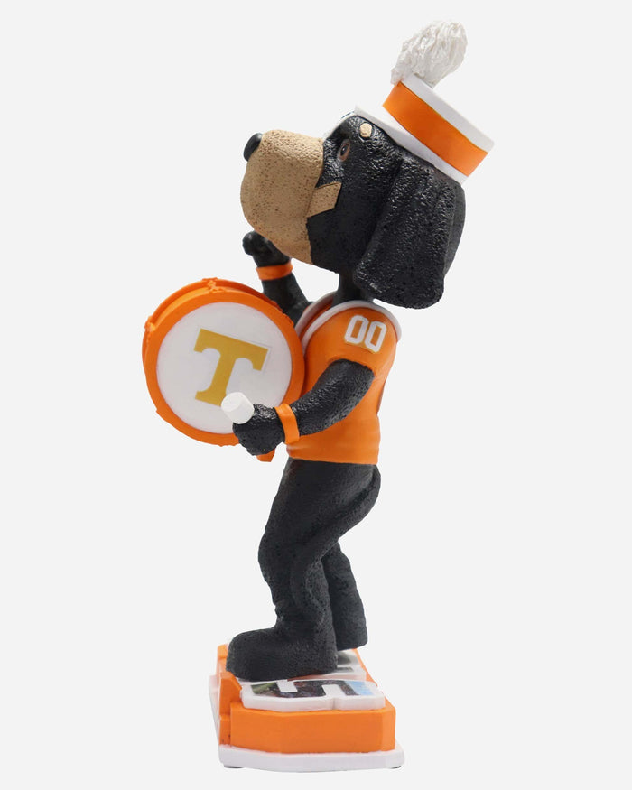 Smokey Tennessee Volunteers Halftime Heroes Mascot Bobblehead FOCO - FOCO.com