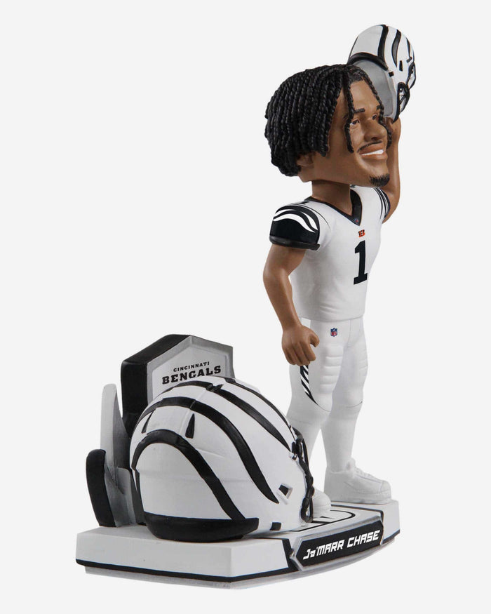 Ja'Marr Chase Cincinnati Bengals 2022 Alternate Helmet Bobblehead FOCO - FOCO.com