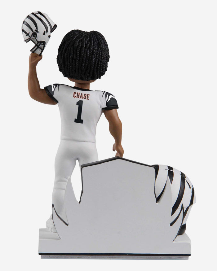 Ja'Marr Chase Cincinnati Bengals 2022 Alternate Helmet Bobblehead FOCO - FOCO.com