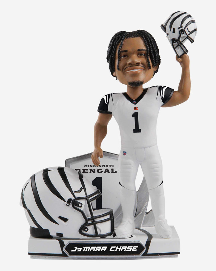 Ja'Marr Chase Cincinnati Bengals 2022 Alternate Helmet Bobblehead FOCO - FOCO.com