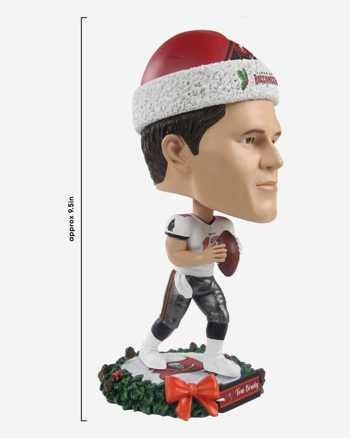 Tom Brady Tampa Bay Buccaneers Holiday Wreath Bighead Bobblehead FOCO - FOCO.com