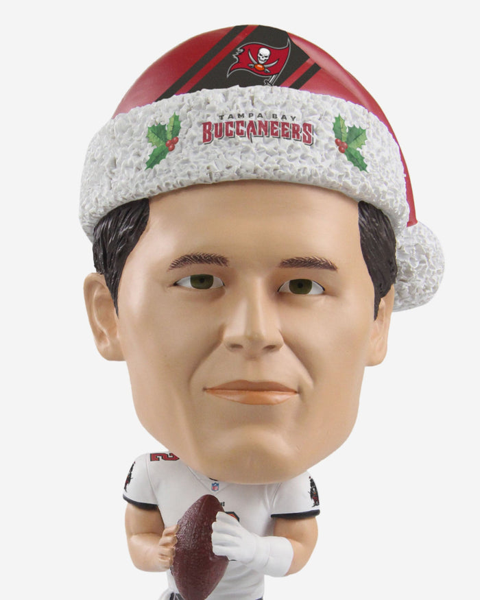 Tom Brady Tampa Bay Buccaneers Holiday Wreath Bighead Bobblehead FOCO - FOCO.com