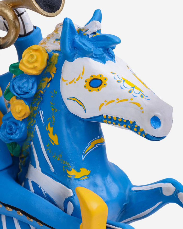 Los Angeles Chargers Calavera Bobblehead FOCO - FOCO.com